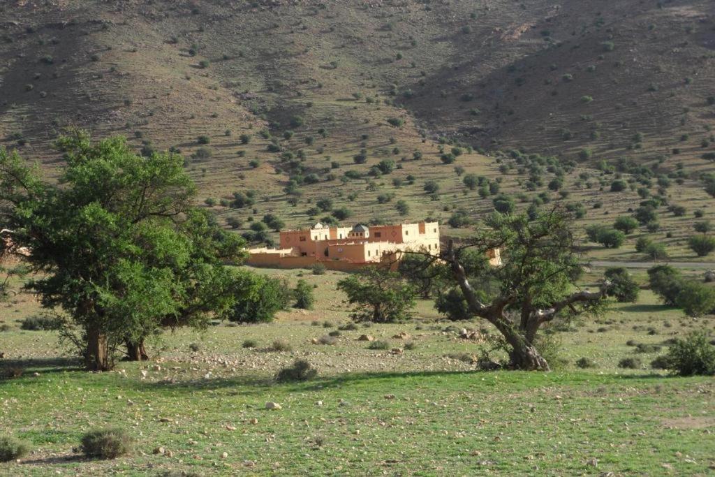 Click Excursions Tafraoute Hotel Taddart Buitenkant foto