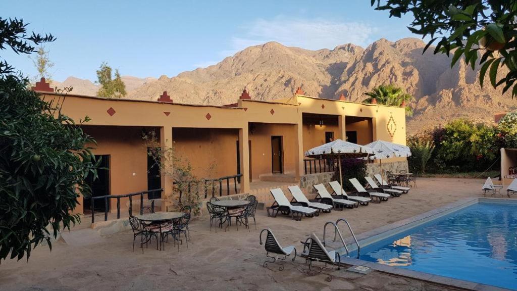 Click Excursions Tafraoute Hotel Taddart Buitenkant foto
