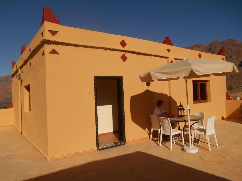 Click Excursions Tafraoute Hotel Taddart Buitenkant foto